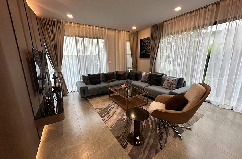 House with Shared Pool in Bangnatrad 